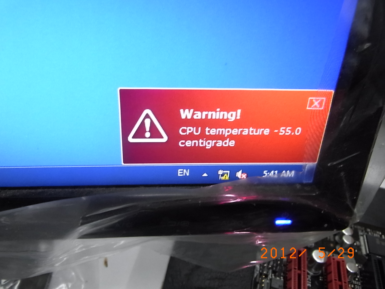 9 GHz Barrier Falls Hard - AMD Hits Milestone With 9,062 MHz