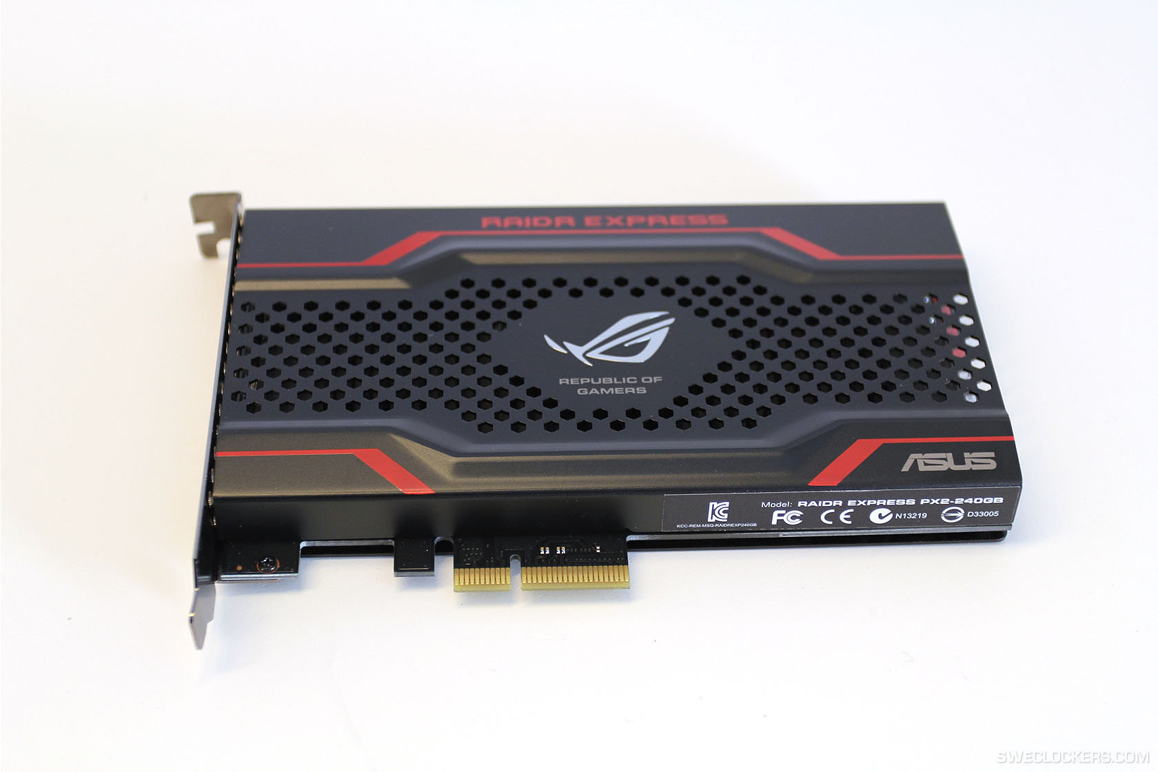 asus-rog-raidr-express-pci-express-ssd-2