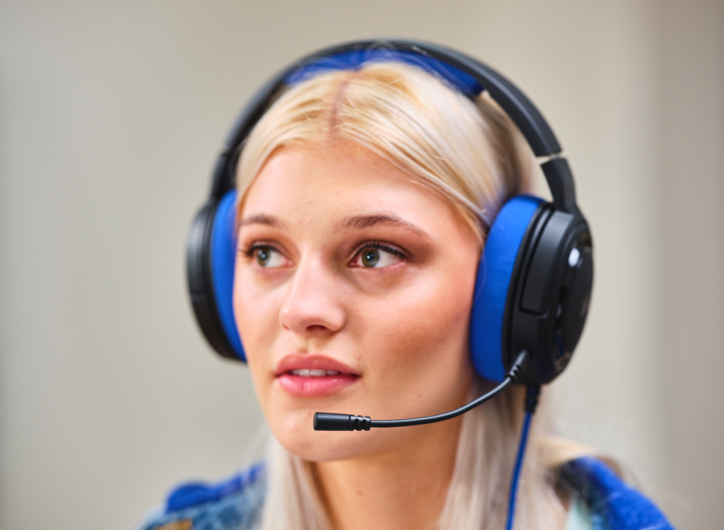 Corsair Hs35 Stereo Headset Review Page 3 Of 5 Theoverclocker