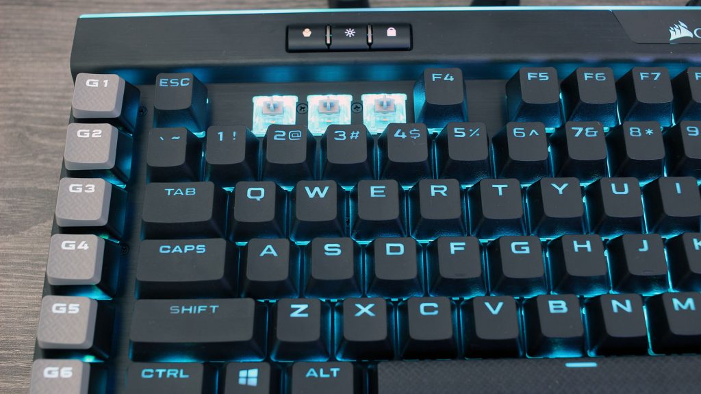 K95 RGB Platinum XT keycaps removed